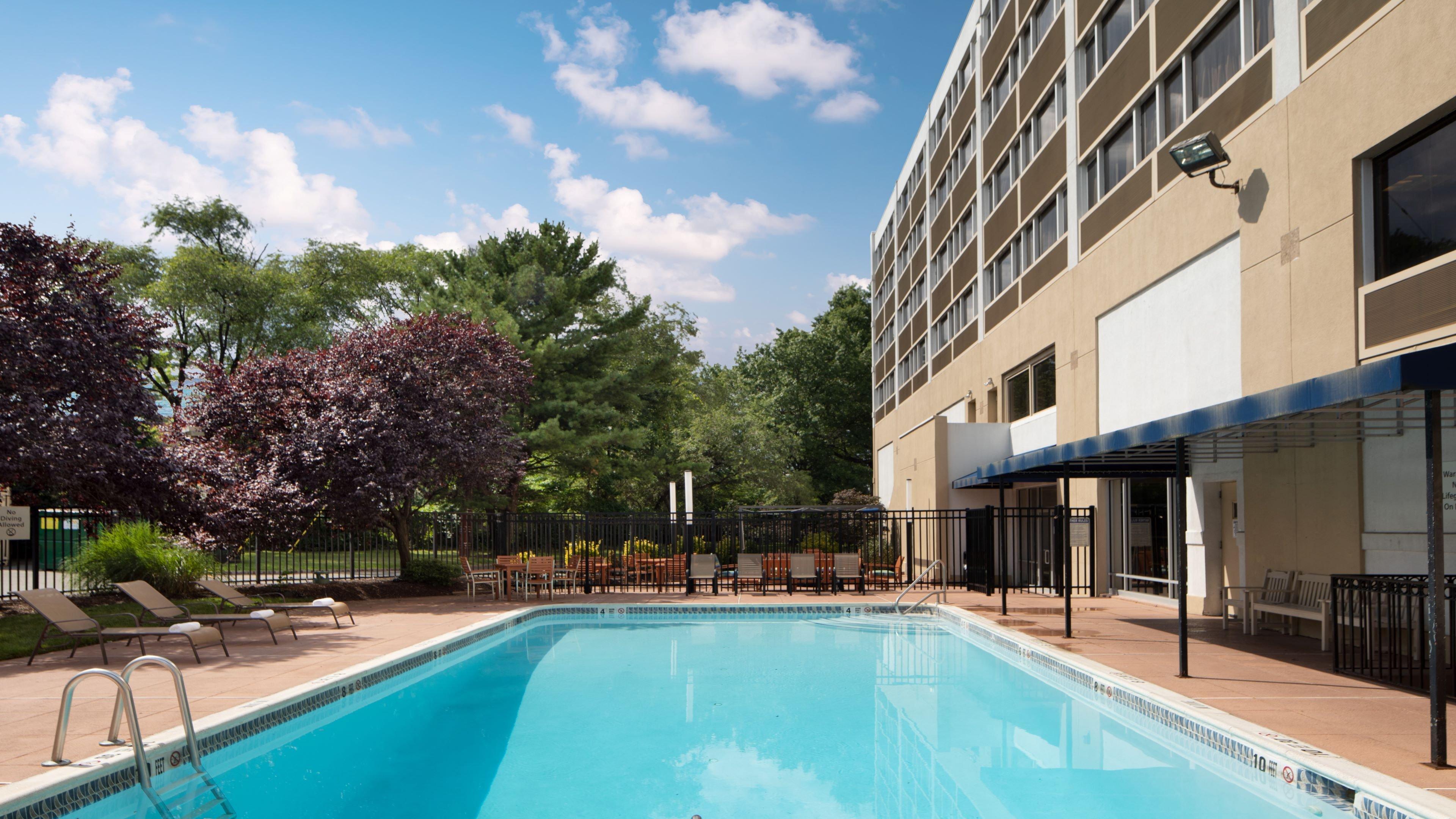 Holiday Inn Clark - Newark By Ihg Exterior foto