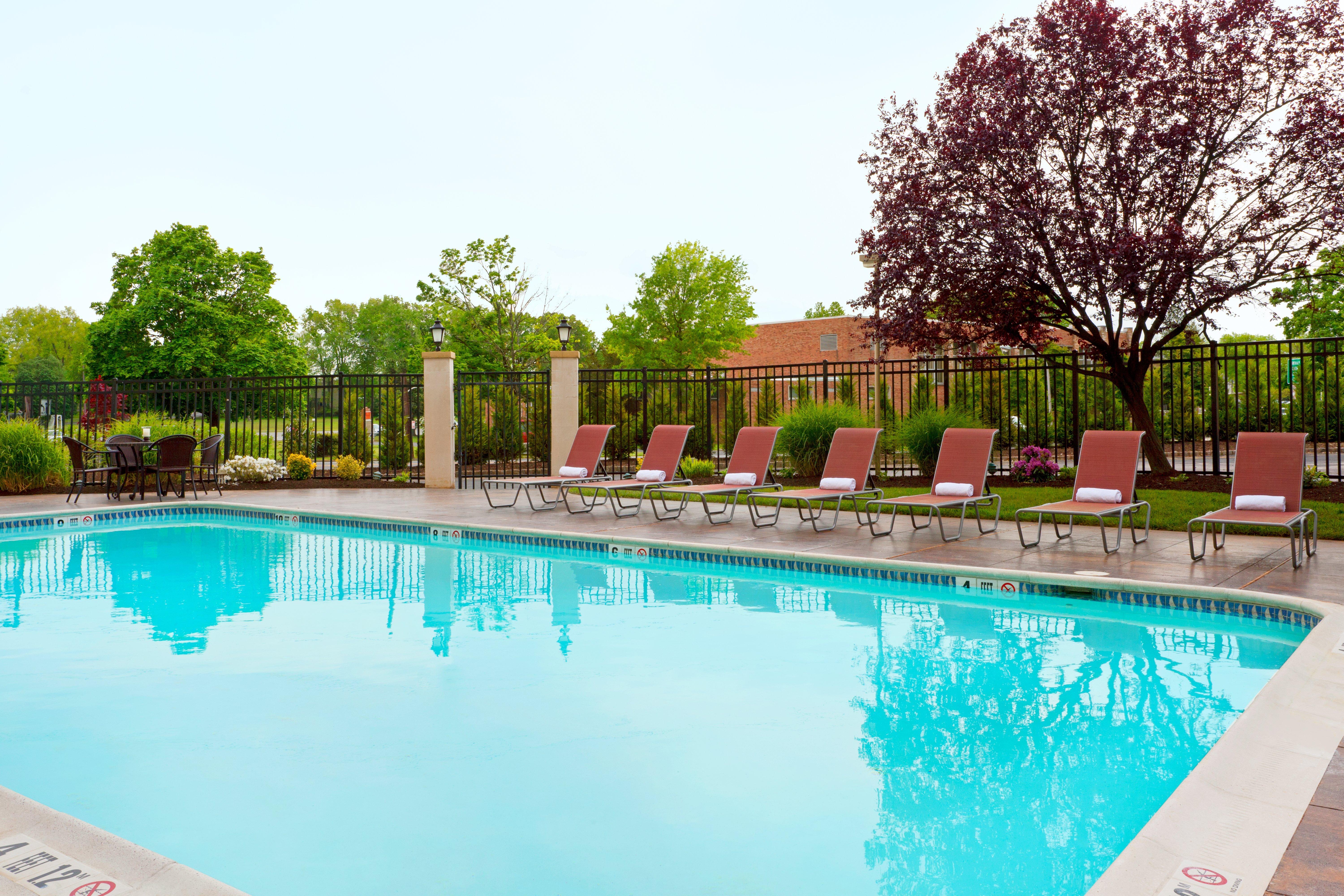 Holiday Inn Clark - Newark By Ihg Exterior foto